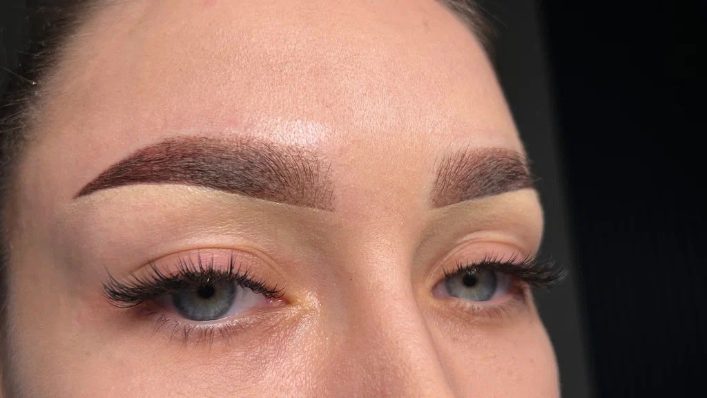 Татуаж бровей за полцены: стоит ли доверять начинающим мастерам?