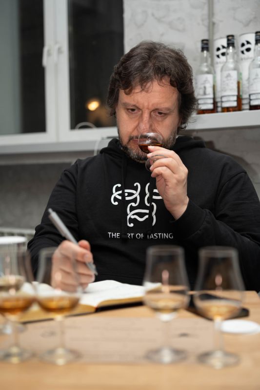 Как наш мозг формирует вкус: тайны дегустации напитков