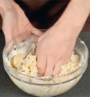 Приготовьте чак-чак на сковороде: восхитительный десерт из детства