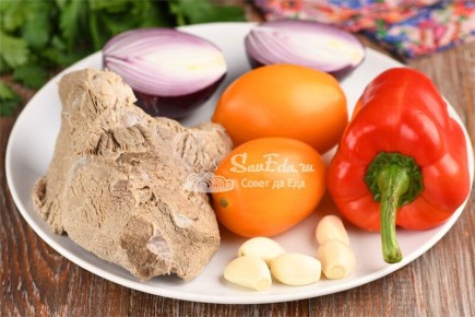 Вкусные закуски из вареного мяса и овощей, которые вы захотите повторить