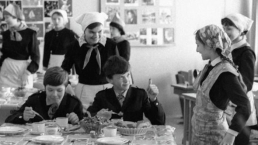 Школьные обеды в СССР: Ностальгия по любимым блюдам из началки