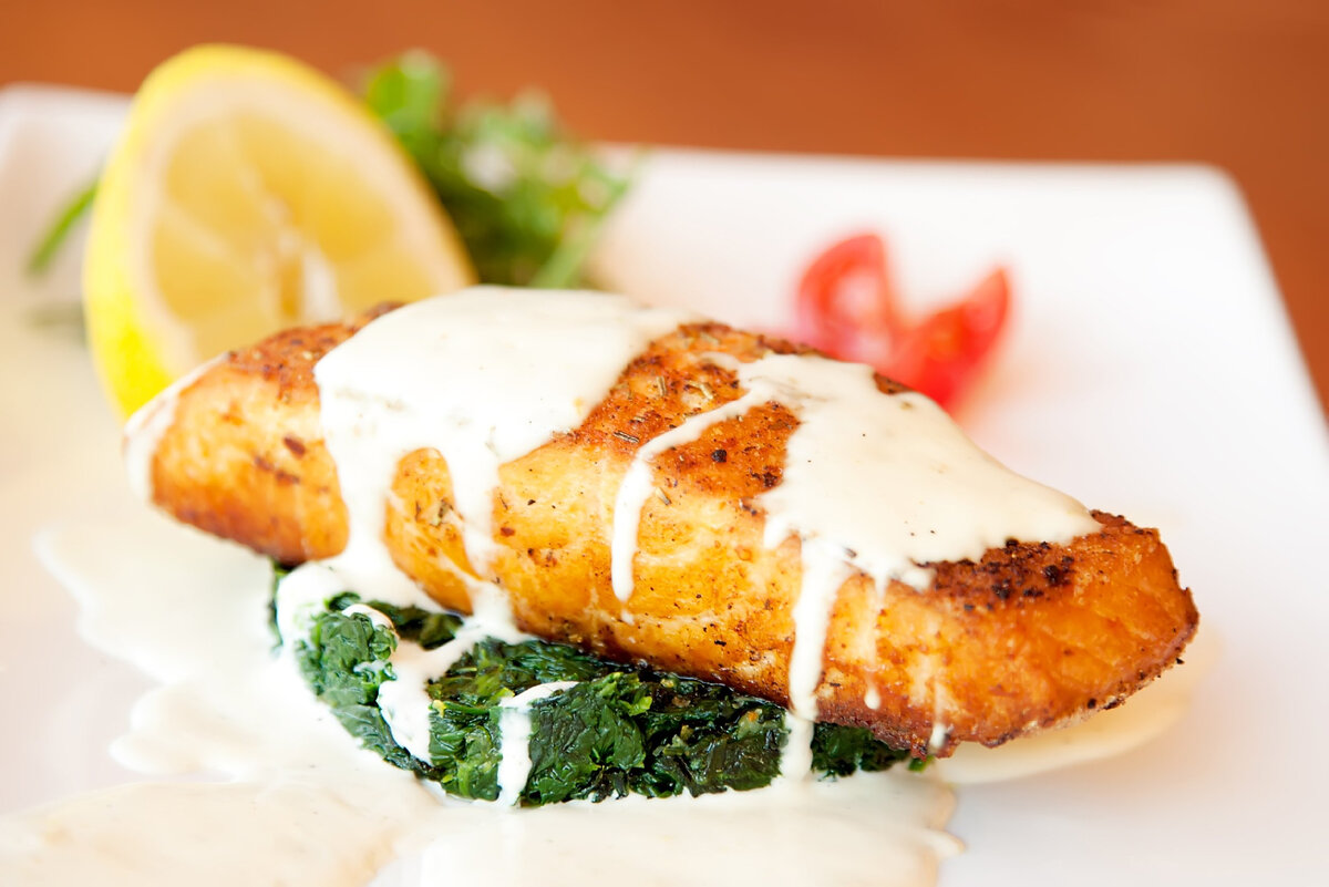 Семга в сливочном соусе: идеальное лакомство к праздничному столу