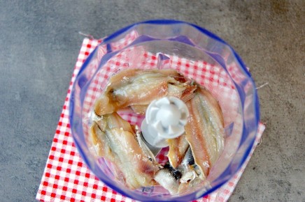 Рецепт масла из кильки, которое обманет ваши вкусовые рецепторы