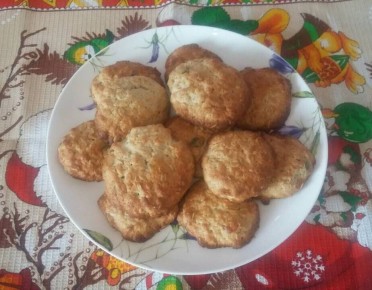 Как порадовать близких: овсяное печенье с цукатами на кефире