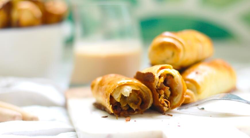 Пирожки вэрзэре: вкус Молдовы в тонком тесте с капустой