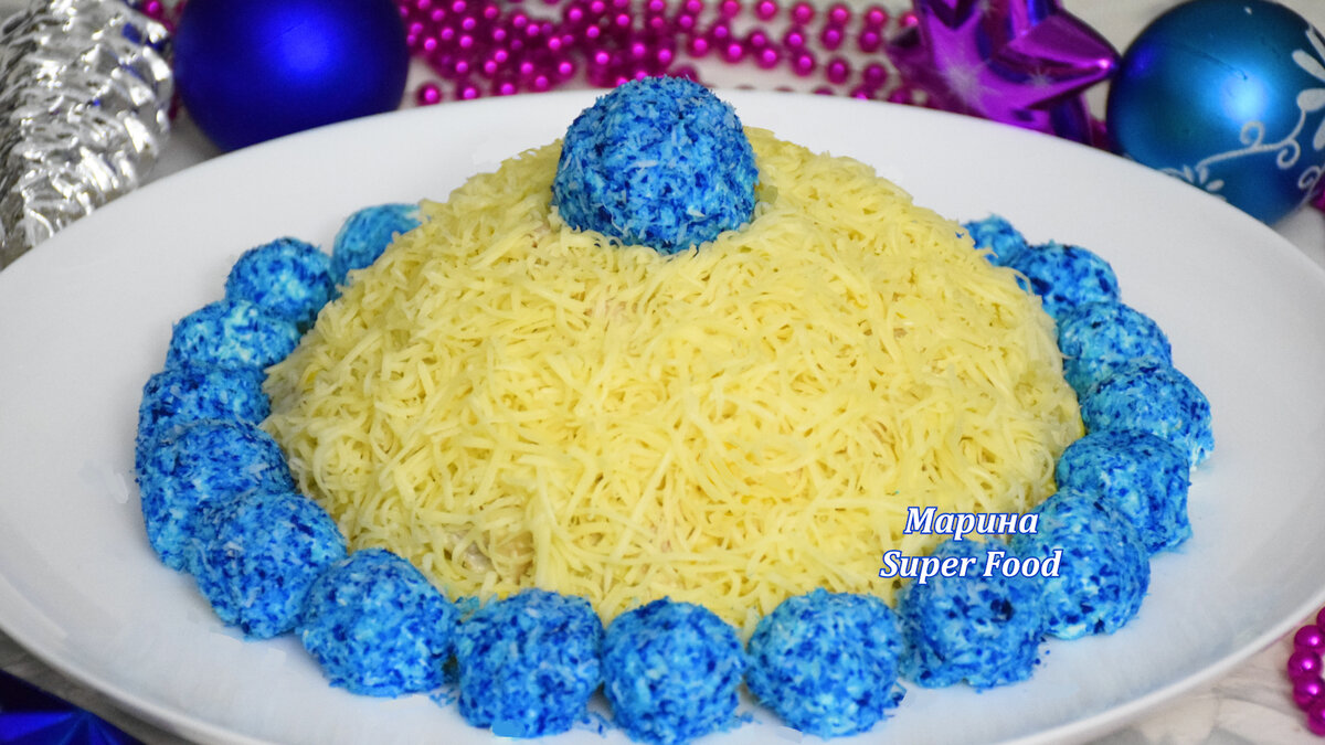 Волшебный салат «Шапка Снегурочки» на Новый год