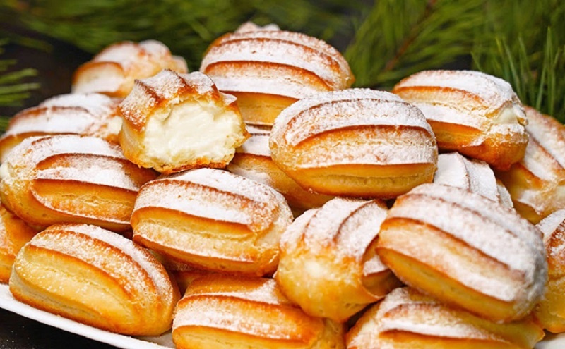 Необычные заварные пирожные с творожным кремом: как сделать их дома