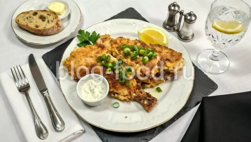 Как приготовить окуня в сухарях: вкусный и простой рецепт