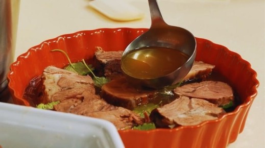 Как приготовить идеальное заливное для новогоднего стола