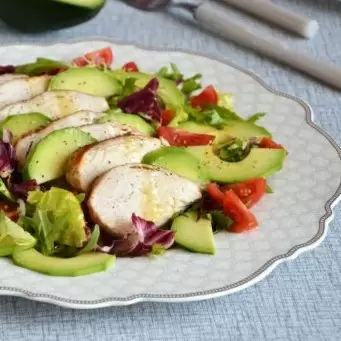 Невероятные вечерние салаты: простота и свежесть