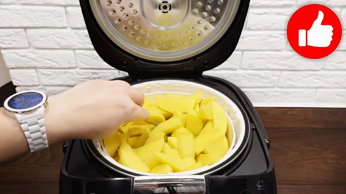 Непревзойденный гуляш с подливой в мультиварке: идеальный вариант для обеда или ужина