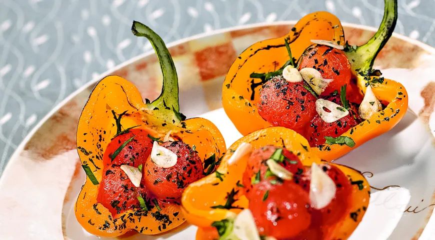 Запечённые перцы с помидорами черри: летнее вдохновение на вашей кухне