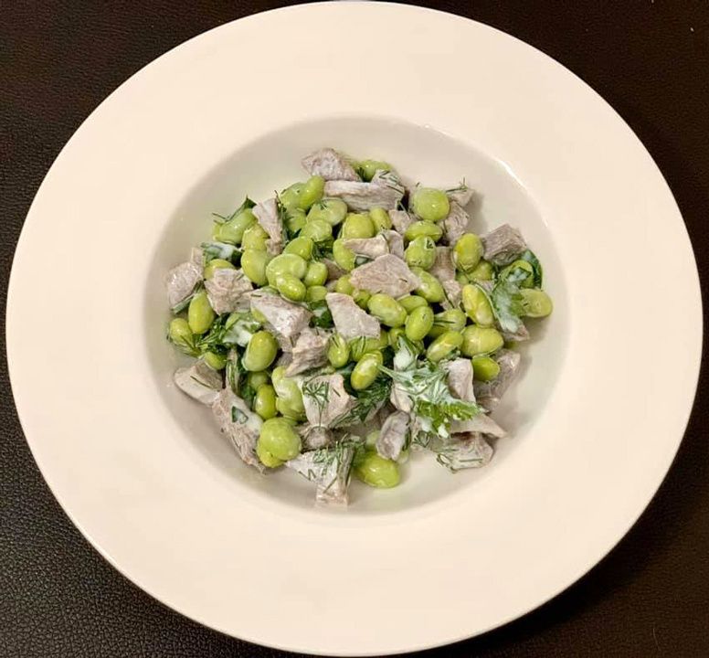 Салат с зелёными бобами и варёным языком