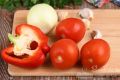 Три простых рецепта для любителей уютного обеда: мясо и рыба с овощами за считанные минуты